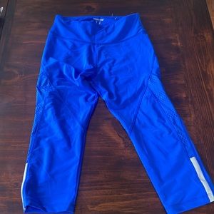 Marika blue spandex running capris